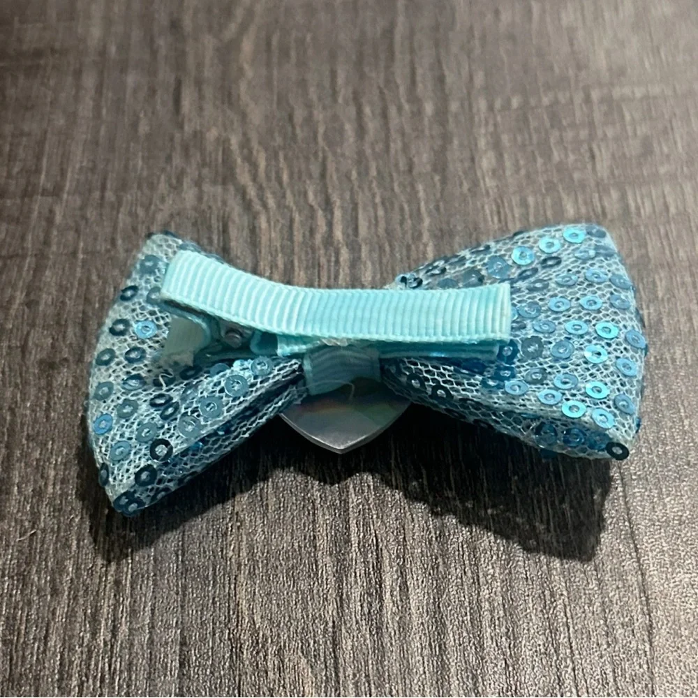 💞 New Disney Frozen Queen Elsa Blue Heart Jewel & Sequin Bow Hair Clip